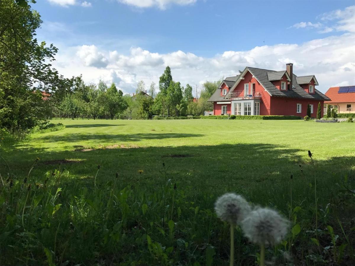 Linden Garden Apartment Постойна Екстериор снимка
