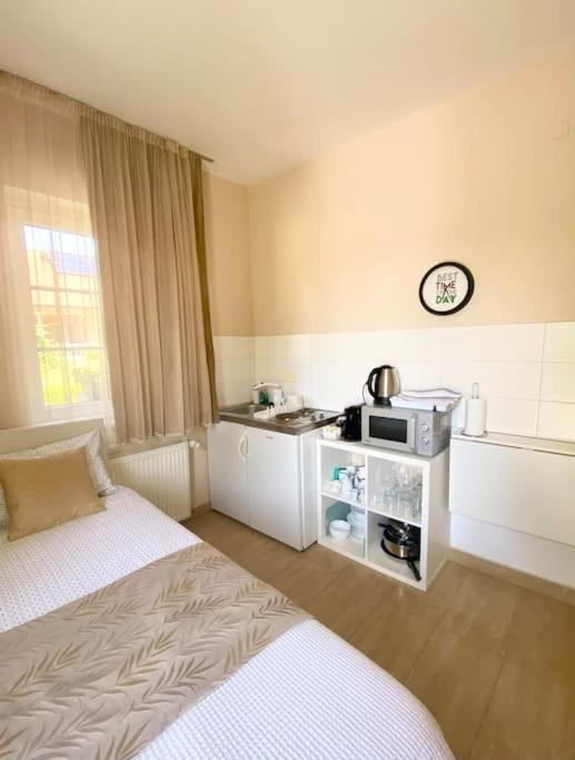 Linden Garden Apartment Постойна Екстериор снимка