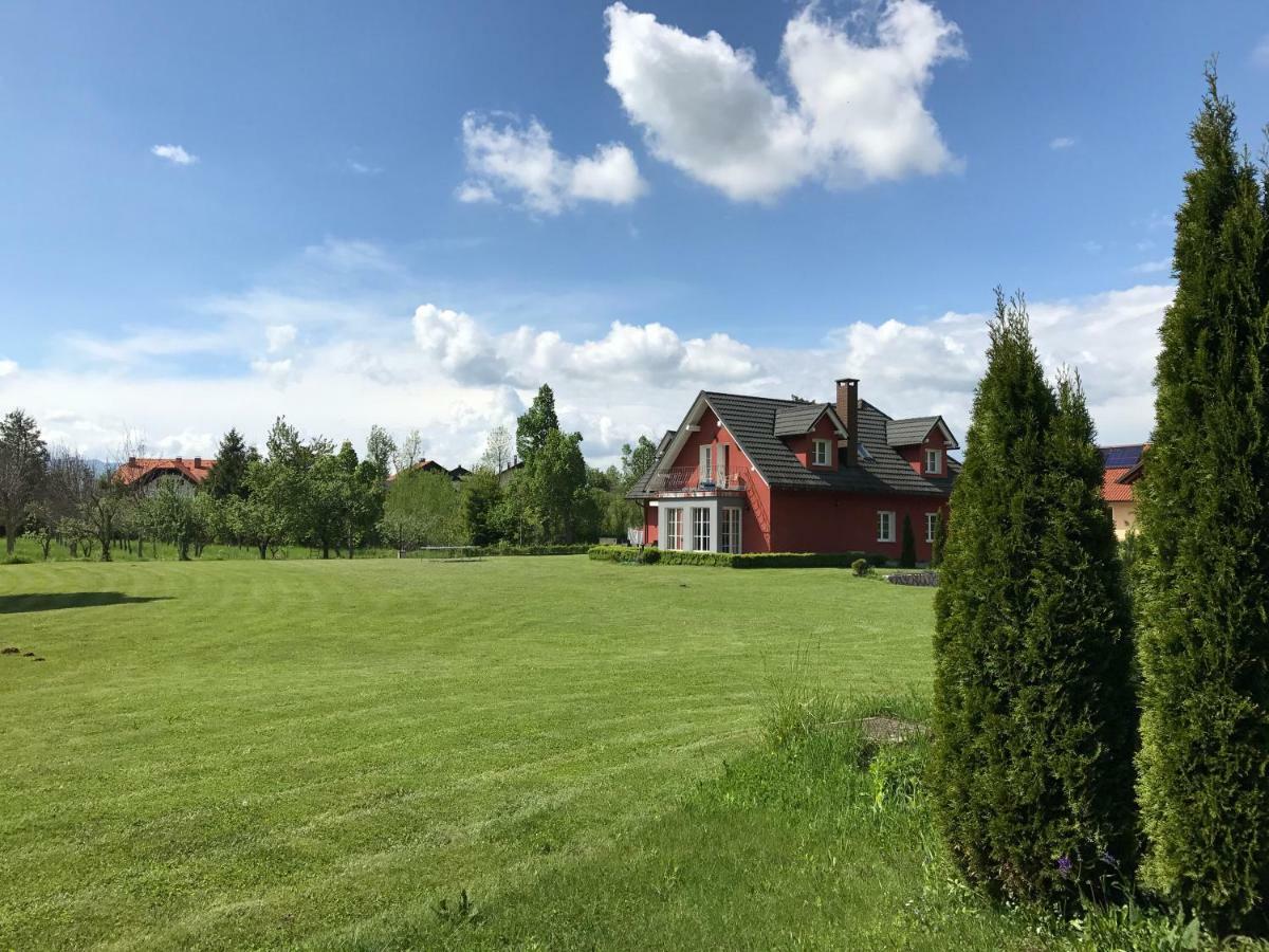 Linden Garden Apartment Постойна Екстериор снимка