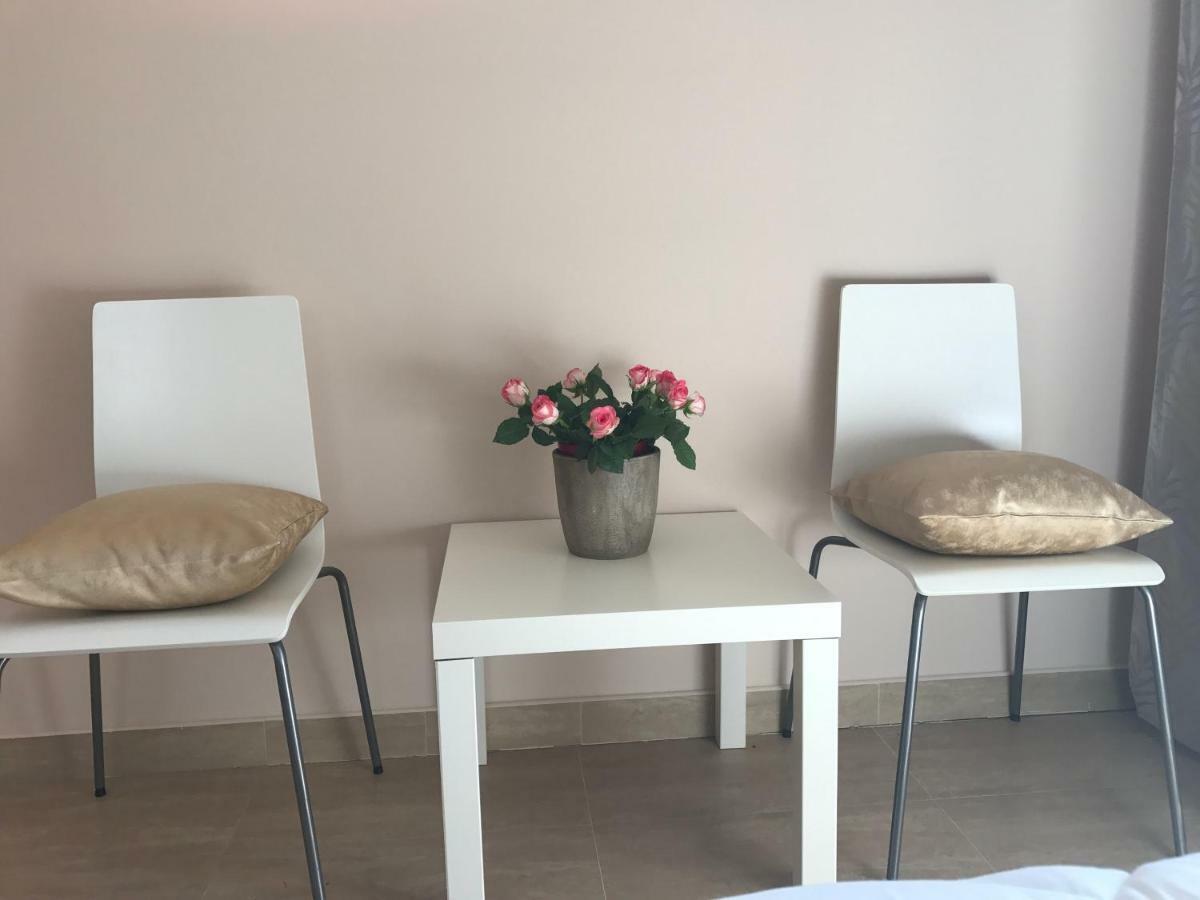 Linden Garden Apartment Постойна Екстериор снимка