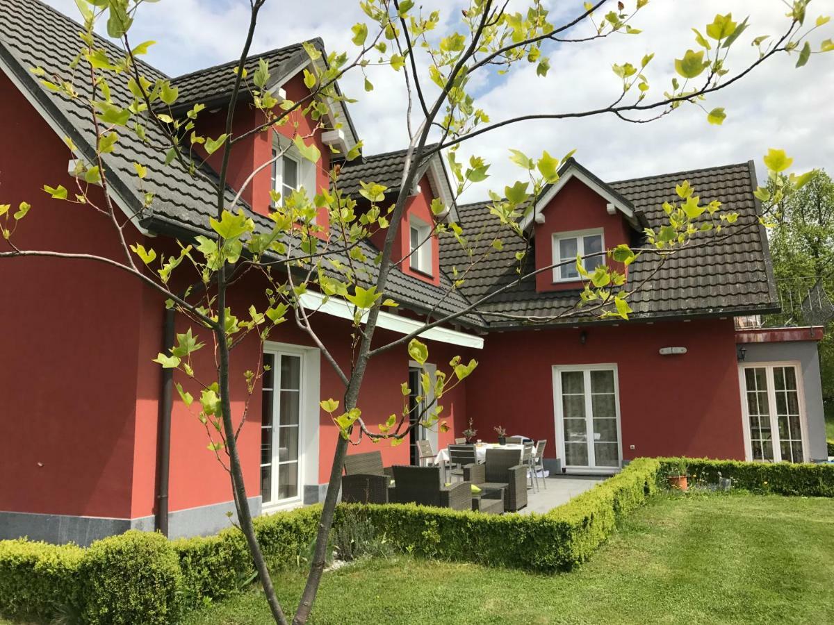 Linden Garden Apartment Постойна Екстериор снимка