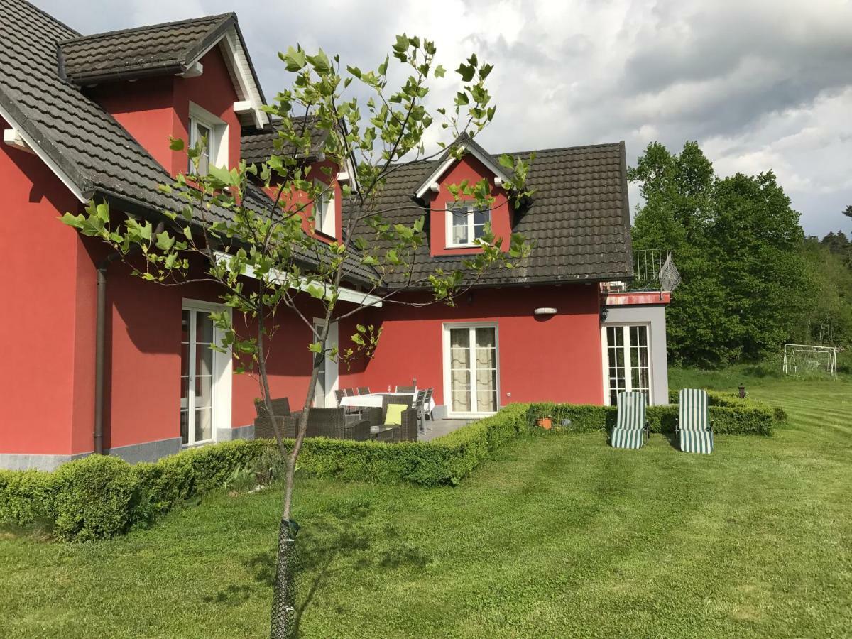 Linden Garden Apartment Постойна Екстериор снимка
